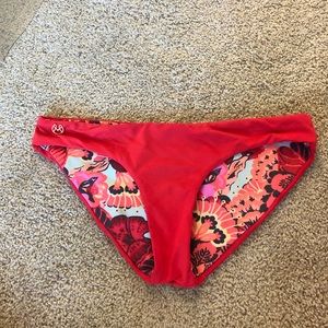 Maaji size medium full coverage swim bottoms